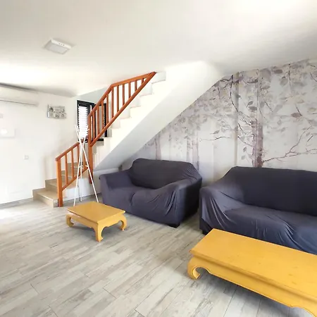 Gara, Duplex Pareado Piscina Privada By Flamingo House Tatil Evi